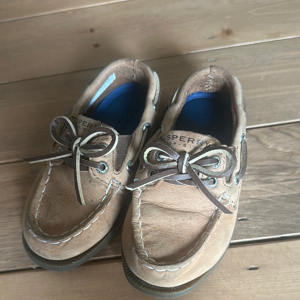 Little kids Sperry Light Brown Leather Boat Shoes size: 6.5